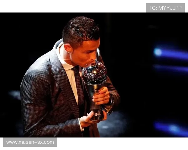 哈里·凯恩状态回暖，竞争力增强引发对C罗的最佳前锋讨论