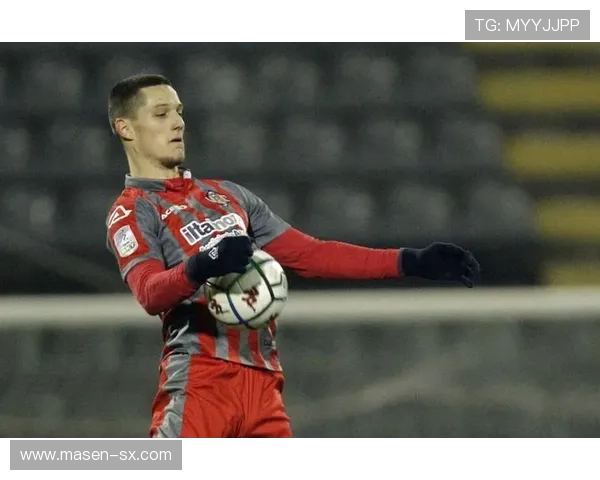 特奥本赛季表现稳健，成边后卫位置标杆