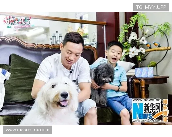 杨威训练时候像高冷明星，生活里却爱买菜拎着大袋子一点架子都没有？